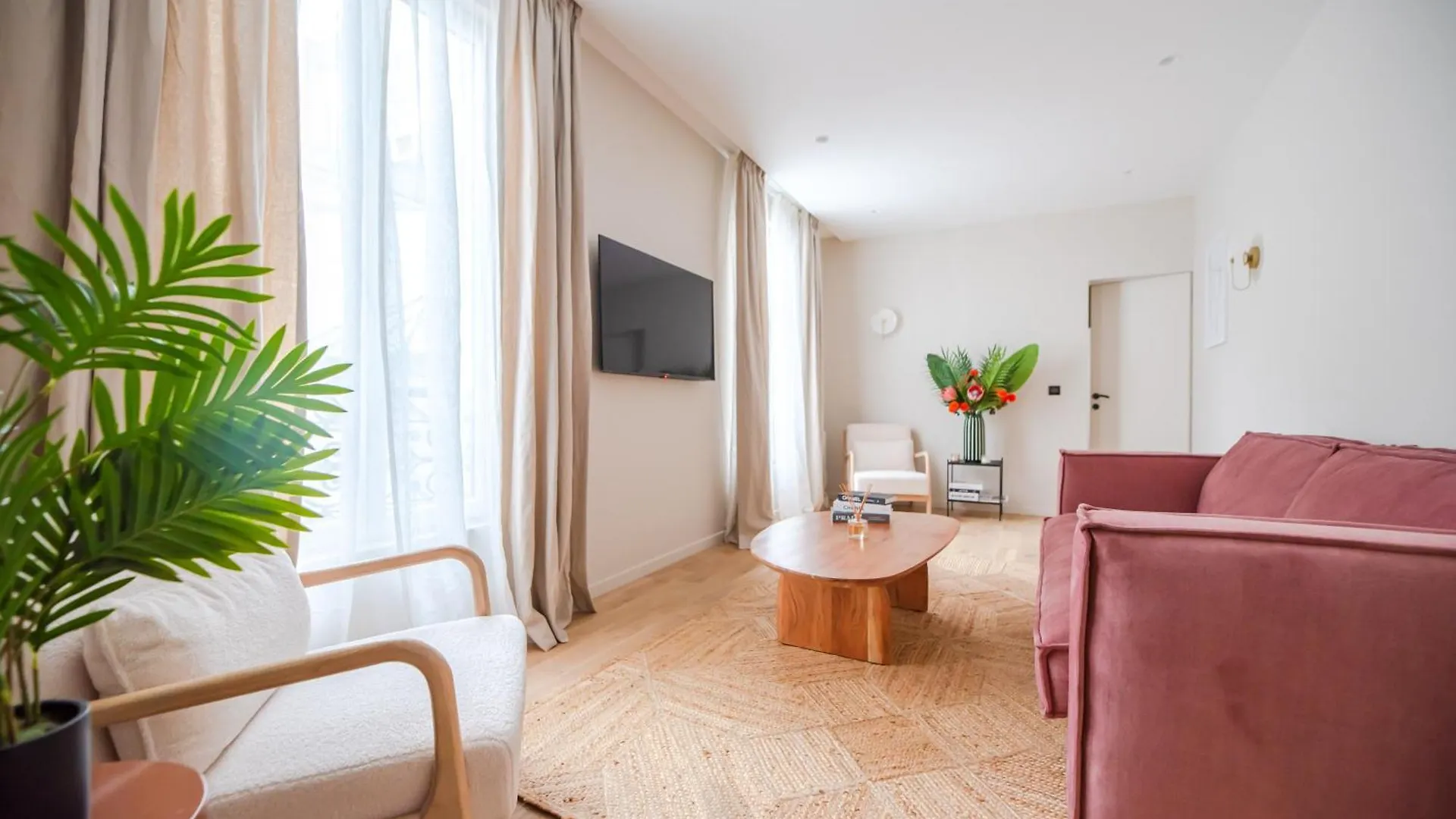 Ferienwohnung Luxury Flat - Opera & Upper Marais Paris Apartment